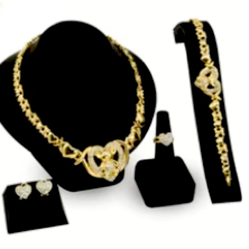 XOXO💋Big Bear 🐻 Necklace 4pc Set